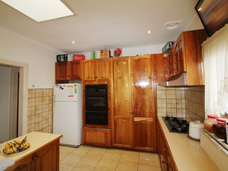 28 Elm Grove, Springvale VIC 3171