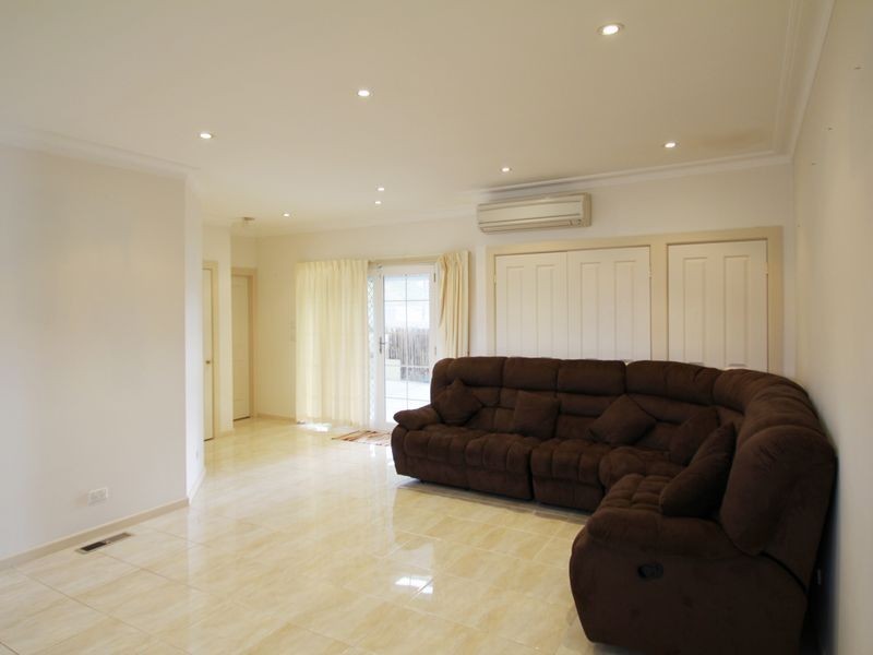 28 Elm Grove, Springvale VIC 3171