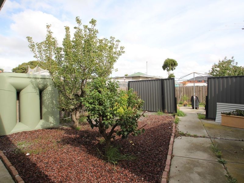 28 Elm Grove, Springvale VIC 3171