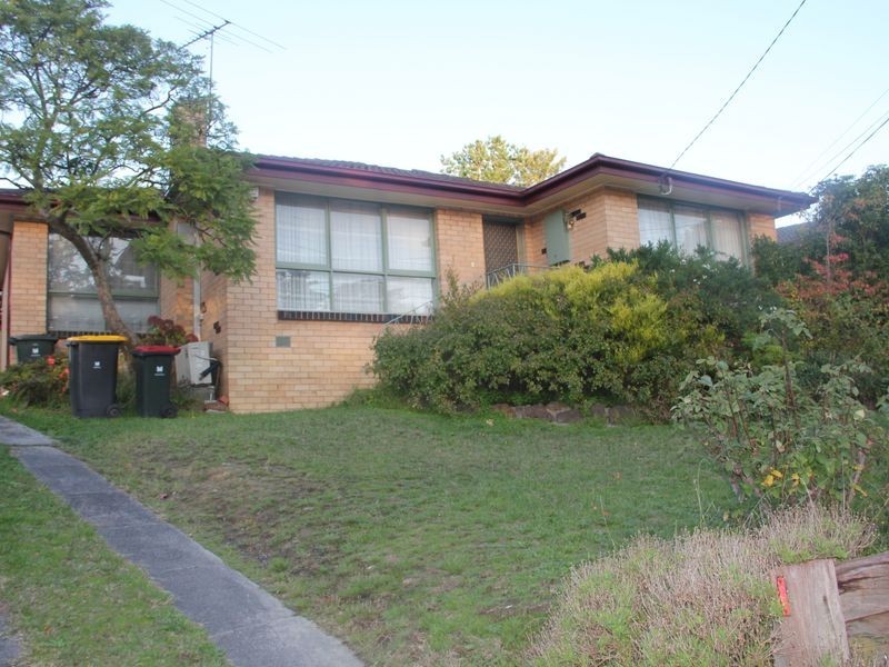 42 Kinnoull Grove, Glen Waverley VIC 3150