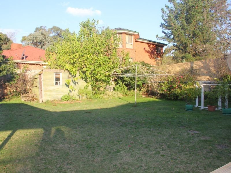 42 Kinnoull Grove, Glen Waverley VIC 3150