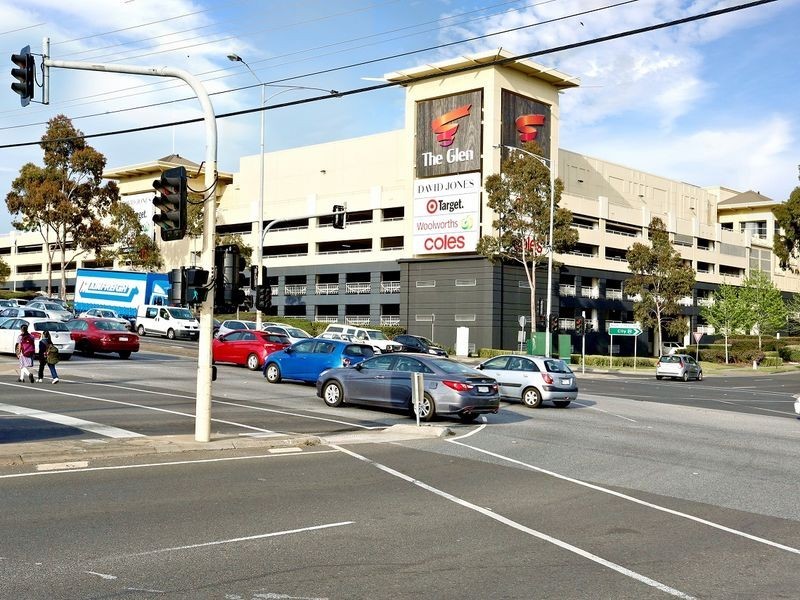 42 Kinnoull Grove, Glen Waverley VIC 3150