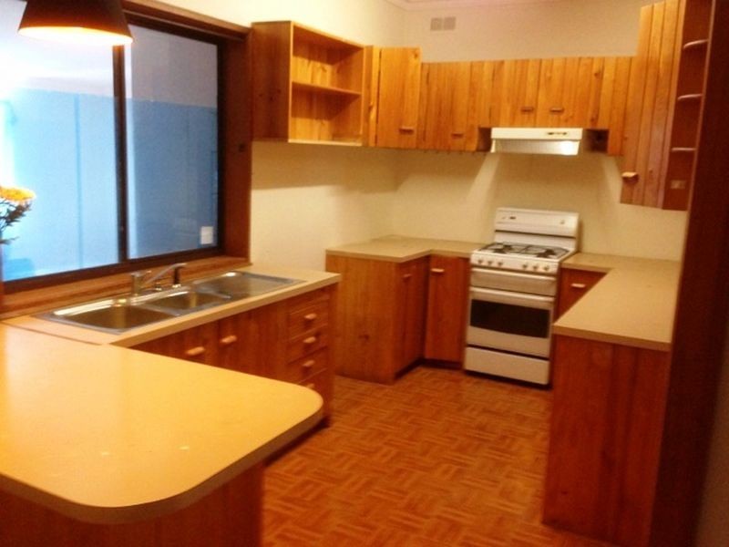 1/27 James Street, St Albans VIC 3021