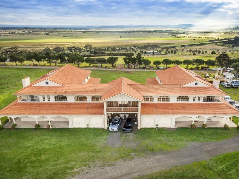 170 Vineyard Road, Sunbury VIC 3429