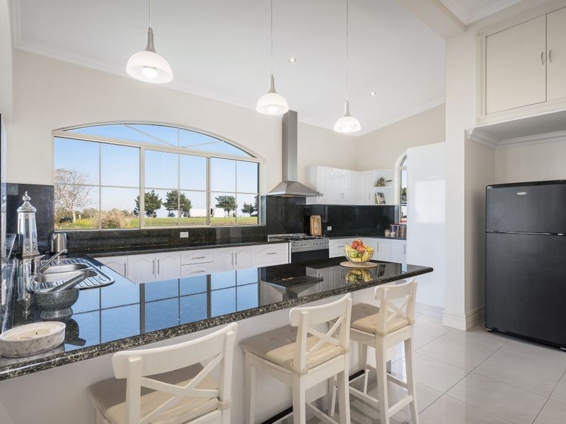 170 Vineyard Road, Sunbury VIC 3429