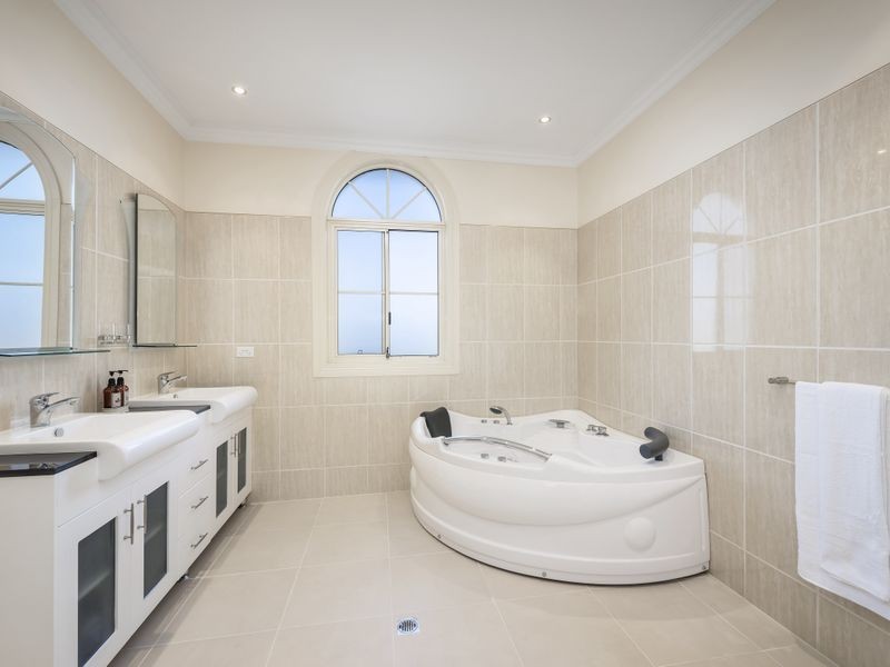 170 Vineyard Road, Sunbury VIC 3429