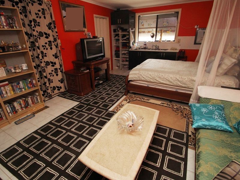 55 Bundeena Avenue, Keysborough VIC 3173