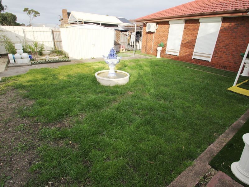 55 Bundeena Avenue, Keysborough VIC 3173