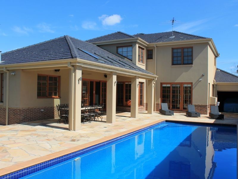 74 Leeds Road, Mount Waverley VIC 3149