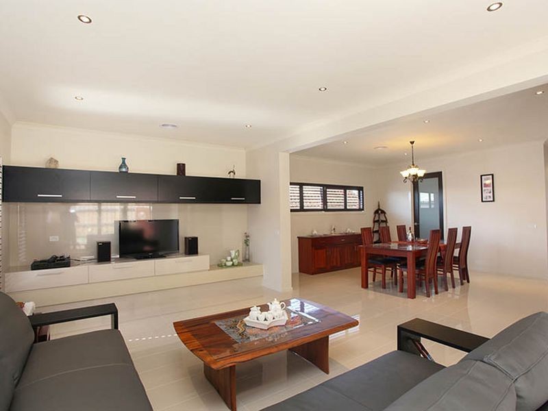 17B Doynton Parade, Mount Waverley VIC 3149