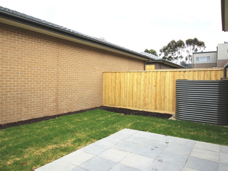 10 Harcrest Blvd, Wantirna South VIC 3152