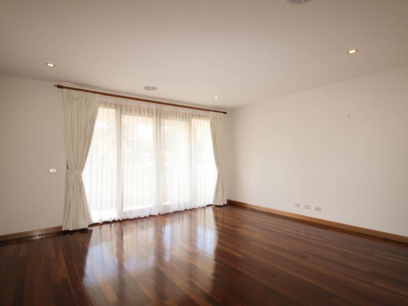 24 Greenways Road, Glen Waverley VIC 3150