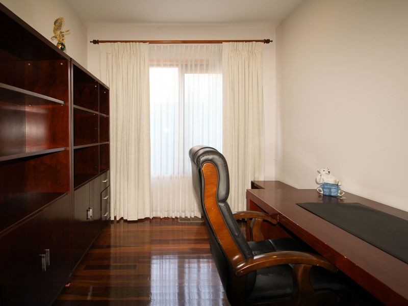 24 Greenways Road, Glen Waverley VIC 3150