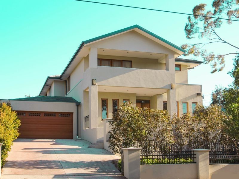 24 Greenways Road, Glen Waverley VIC 3150