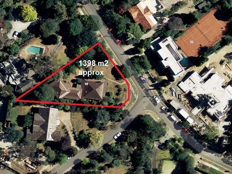 10 Pleasant View, Wheelers Hill VIC 3150