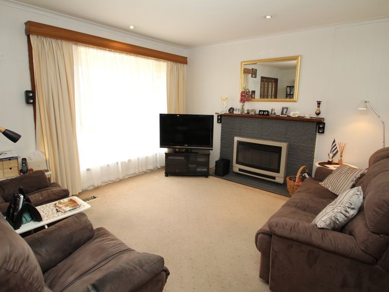 16 Clematis Street, Glen Waverley VIC 3150