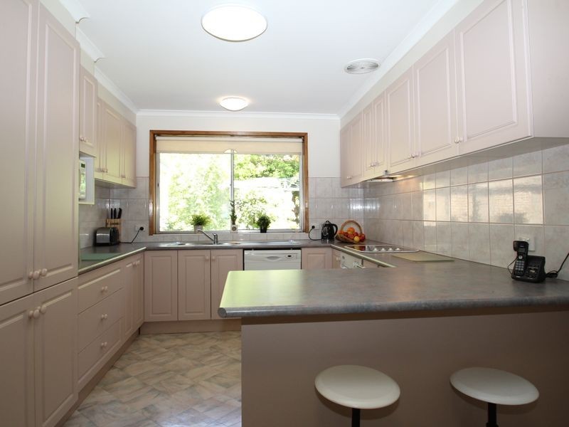 16 Clematis Street, Glen Waverley VIC 3150