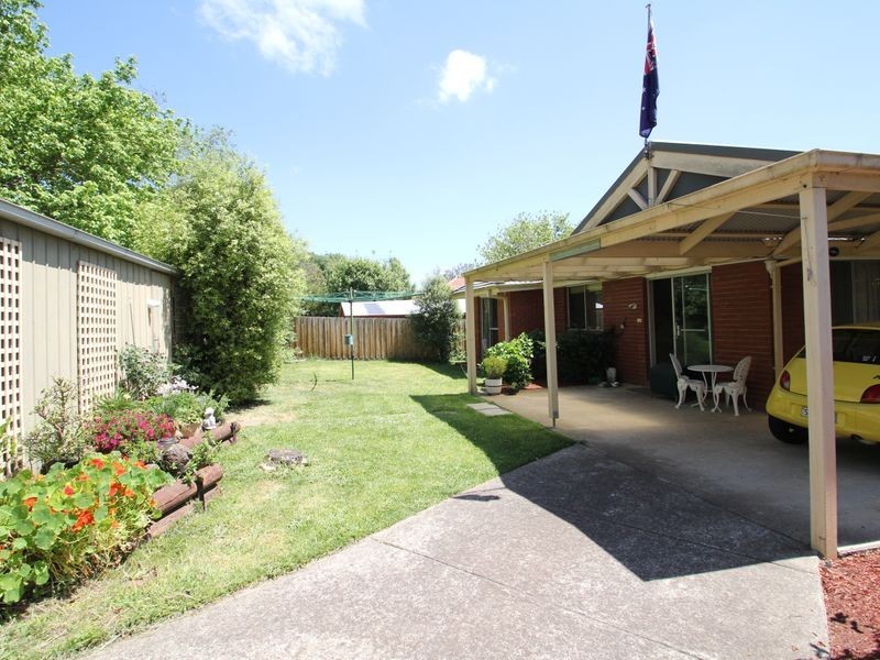 16 Clematis Street, Glen Waverley VIC 3150