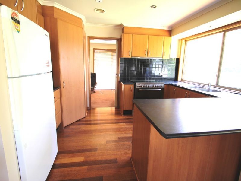 101 Bridgewater Way, Rowville VIC 3178