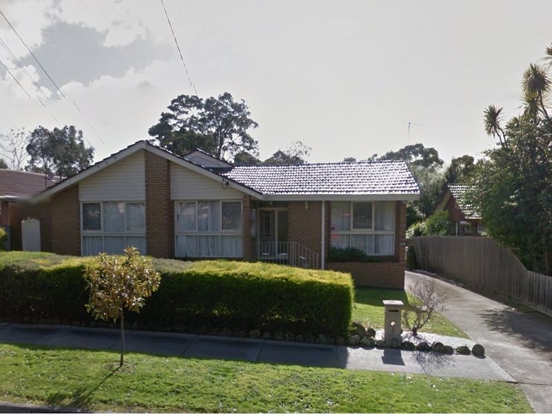 5 Snowden Drive, Glen Waverley VIC 3150