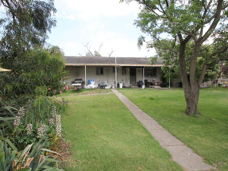 695 North Road, Cranbourne South VIC 3977
