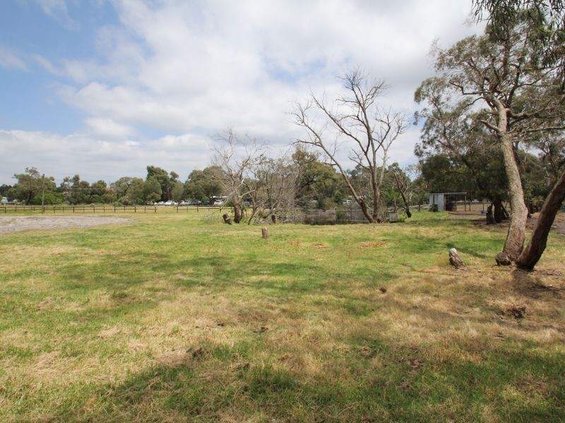 695 North Road, Cranbourne South VIC 3977