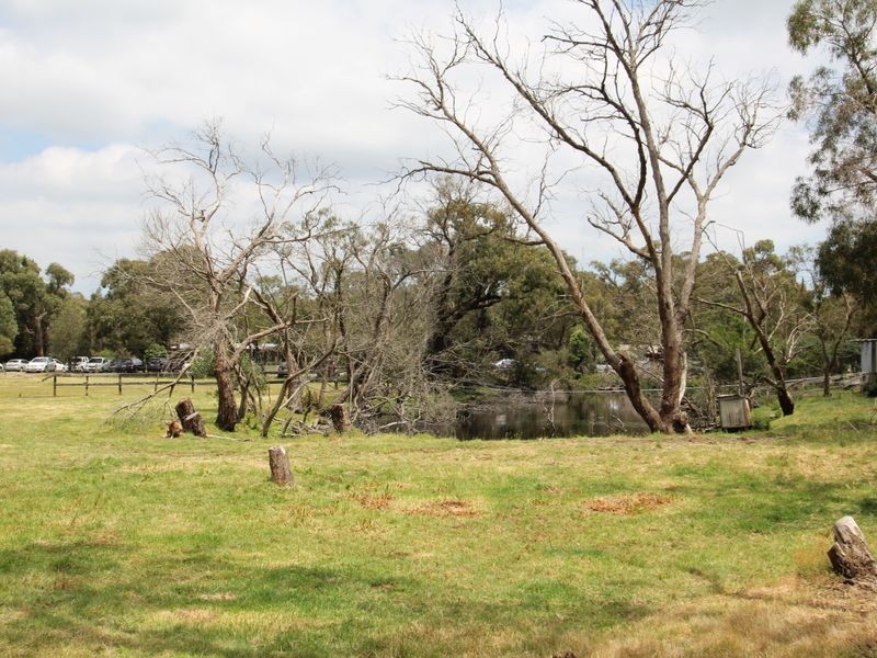 695 North Road, Cranbourne South VIC 3977