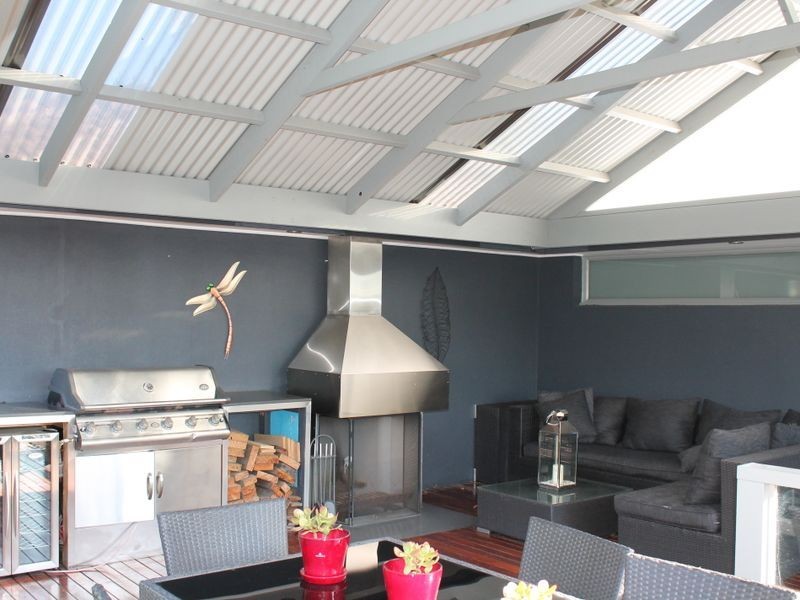 15 Ware Cres, Ringwood East VIC 3135