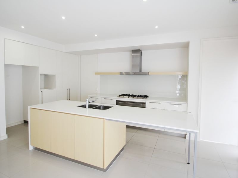 6 Brunton Cres, Mulgrave VIC 3170