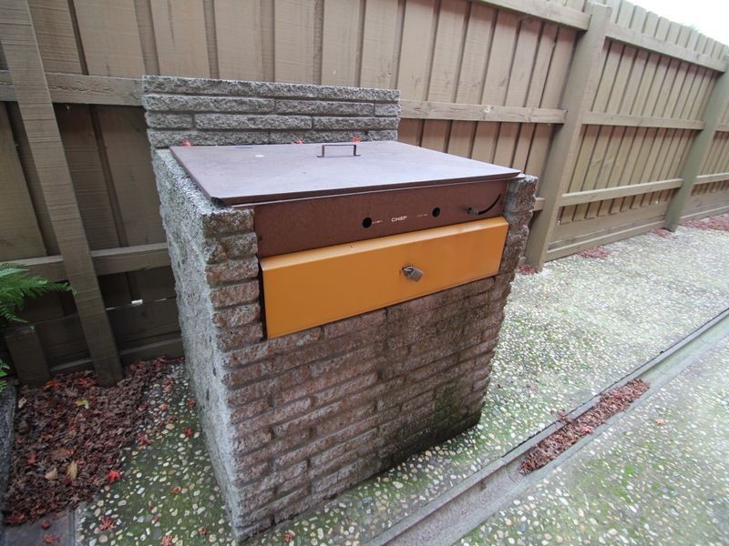 8 Ingleside Cres, Glen Waverley VIC 3150