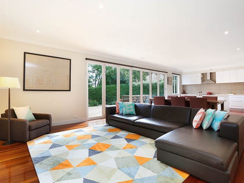 4 Murra Street, Burwood VIC 3125