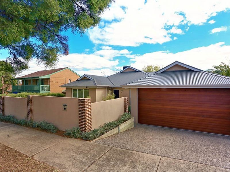 4 Murra Street, Burwood VIC 3125