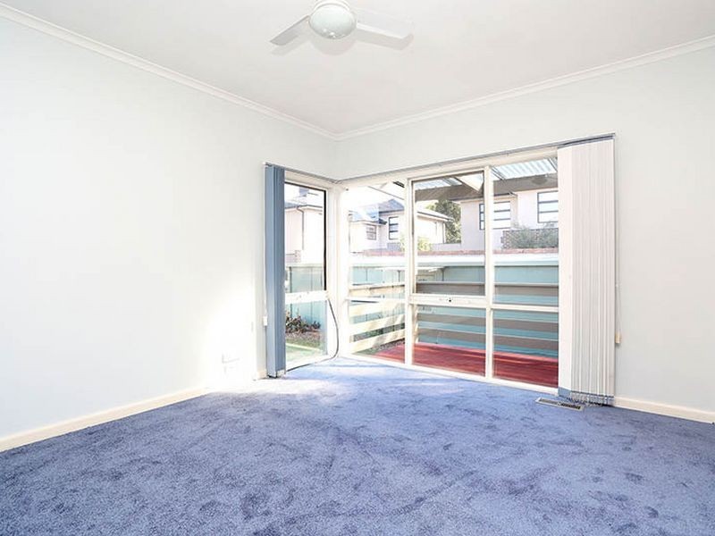 34 Mccomas Grove, Burwood VIC 3125