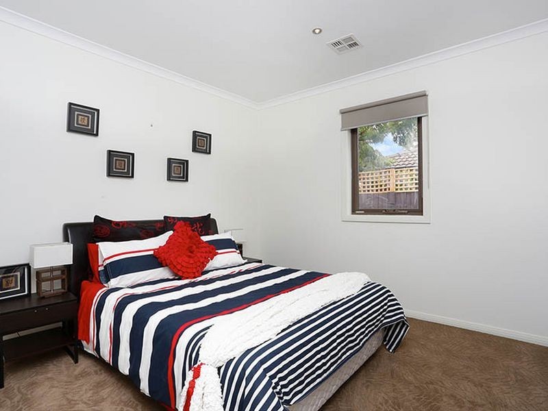 2/13 Richard Street, Glen Waverley VIC 3150