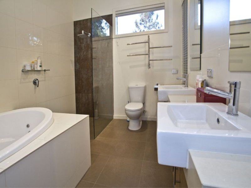 17A Grenfell Road, Mount Waverley VIC 3149