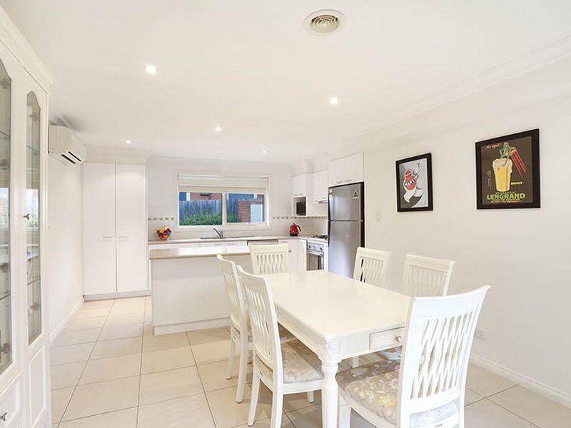 1/17 Lincoln Avenue, Glen Waverley VIC 3150