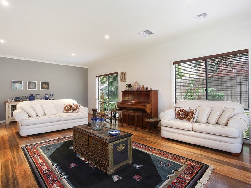 23 Mount Pleasant Drive, Mount Waverley VIC 3149