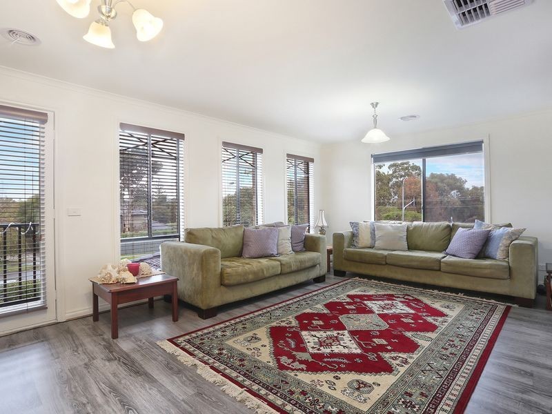 23 Mount Pleasant Drive, Mount Waverley VIC 3149