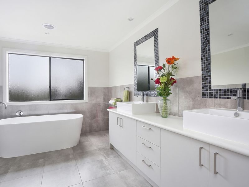 23 Mount Pleasant Drive, Mount Waverley VIC 3149