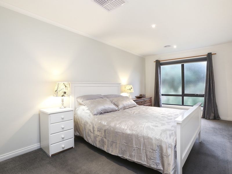 23 Mount Pleasant Drive, Mount Waverley VIC 3149