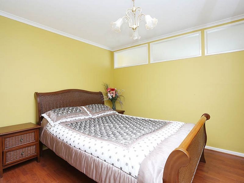 4 Enngonia Cres, Clayton South VIC 3169