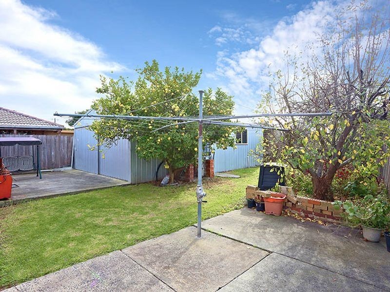 4 Enngonia Cres, Clayton South VIC 3169