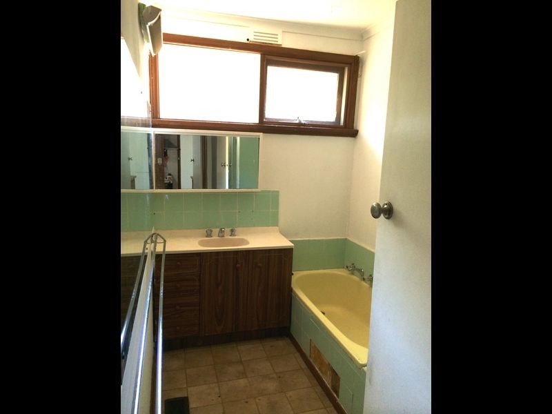 10 Railway Parade, Glen Waverley VIC 3150