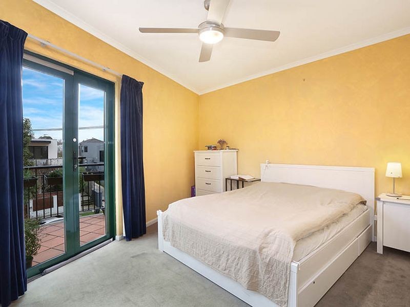 18/1495-14 Malvern Rd, Glen Iris VIC 3146