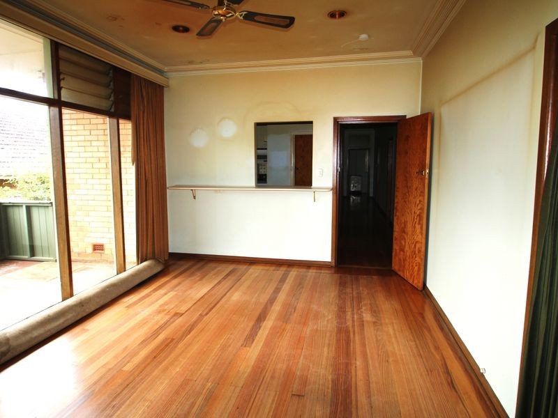 42 Hinkler Road, Glen Waverley VIC 3150