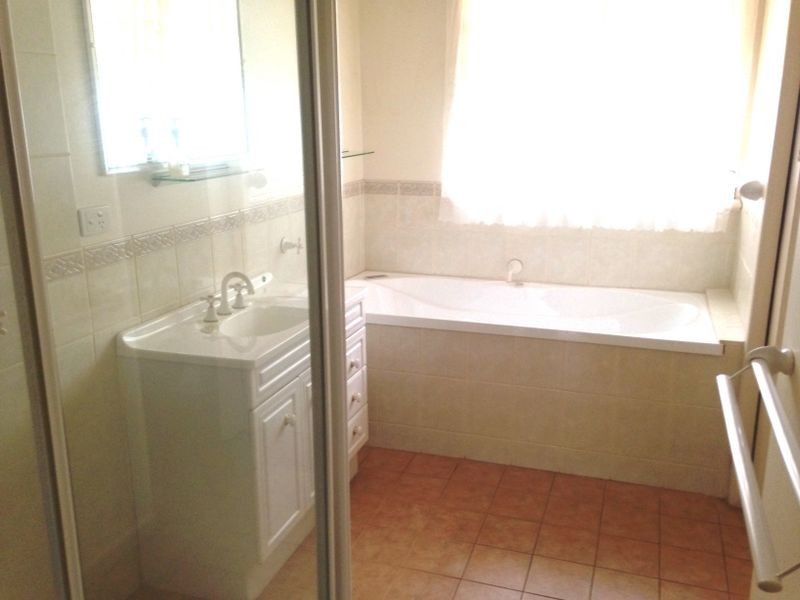 42 Hinkler Road, Glen Waverley VIC 3150