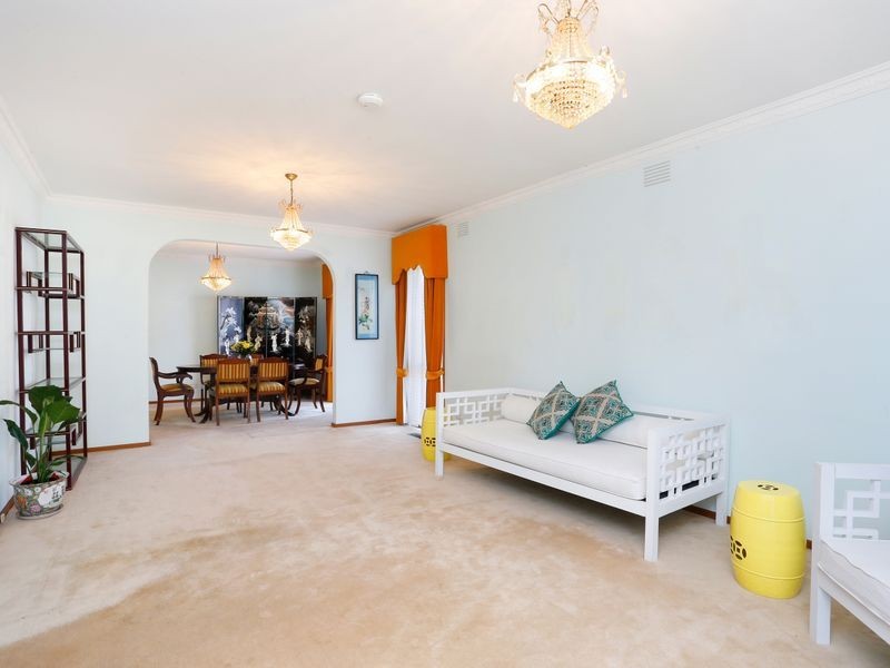 11 Dalkeith Close, Wheelers Hill VIC 3150