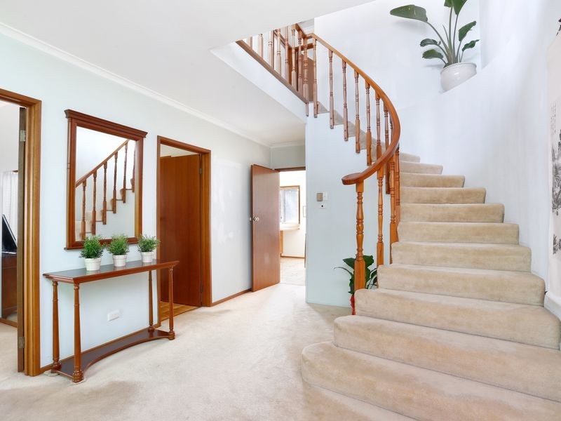 11 Dalkeith Close, Wheelers Hill VIC 3150