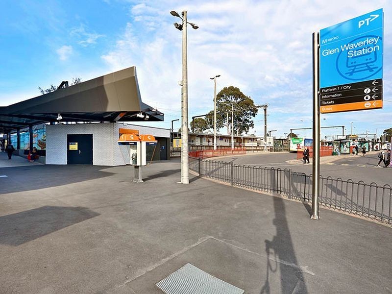 35 Lincoln Avenue, Glen Waverley VIC 3150