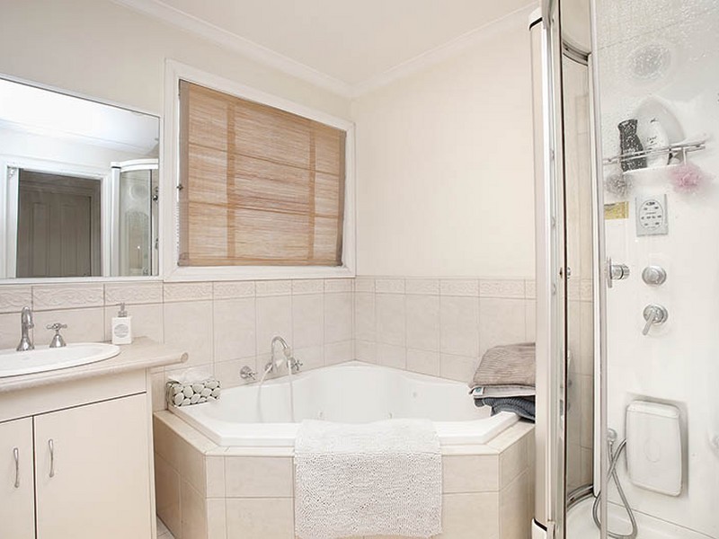 8 Ratcliffe Way, Lynbrook VIC 3975